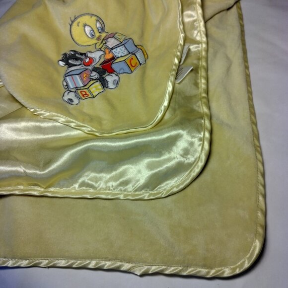 Vintage Looney Tunes Tiny Toons Sylvester And Tweety Baby Blanket Yellow Satin - Picture 2 of 14